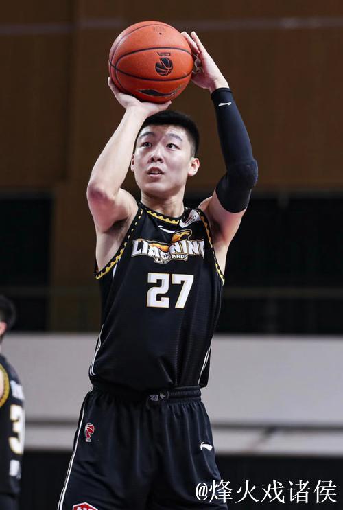 亚冠-莱斯30分俞泽辰准绝杀 辽宁1分险胜金鹿